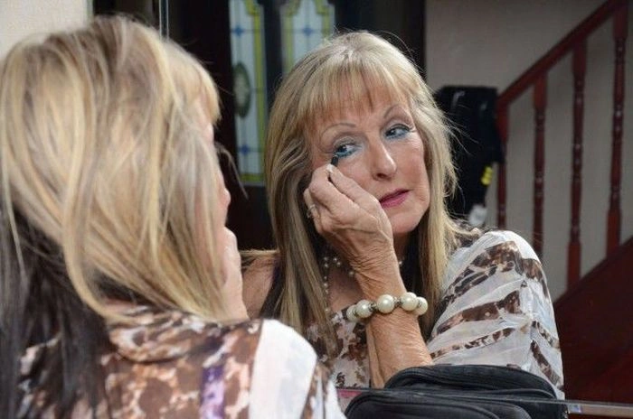 63-річна проститутка любить свою роботу (13 фото) – фото 7