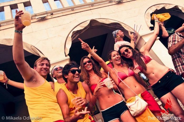 Тиждень яхт та чарівні дівчата (100 фото) – фото 16