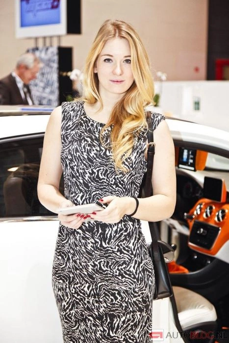 Велика підбірка дівчат з Женевського автосалону (130 фото) – фото 25