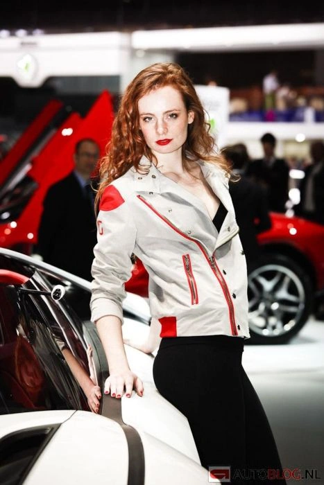 Велика підбірка дівчат з Женевського автосалону (130 фото) – фото 42