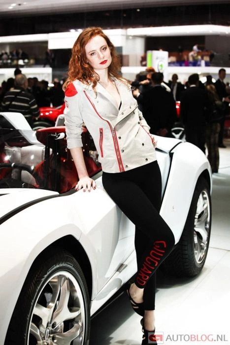 Велика підбірка дівчат з Женевського автосалону (130 фото) – фото 45