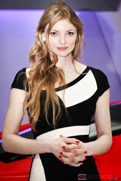 Велика підбірка дівчат з Женевського автосалону (130 фото) – фото 56