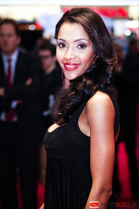 Велика підбірка дівчат з Женевського автосалону (130 фото) – фото 61