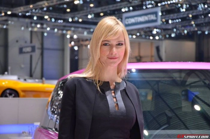 Дівчата Женевського автосалону (37 фото) – фото 5