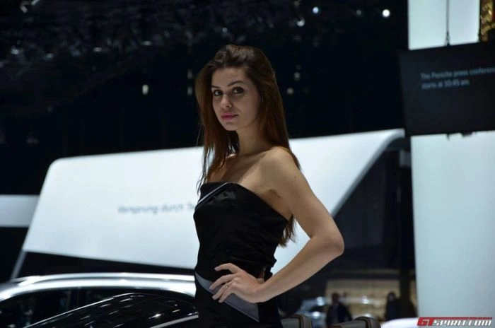 Дівчата Женевського автосалону (37 фото) – фото 8