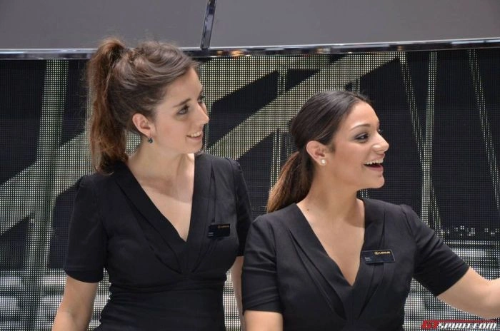 Дівчата Женевського автосалону (37 фото) – фото 35