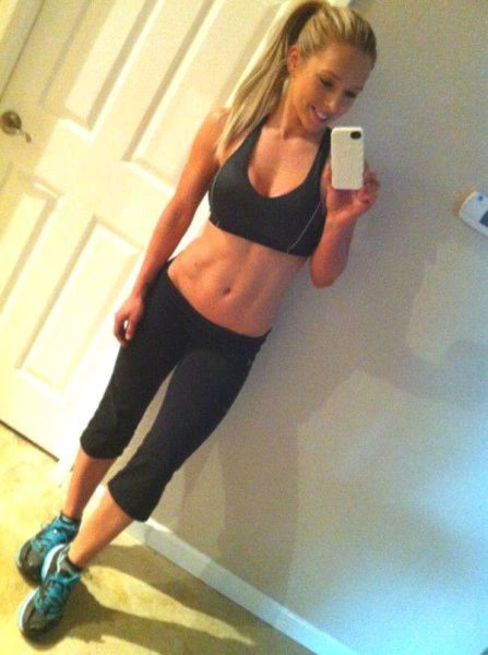 Дівчата фотографують себе у дзеркалі (52 фото) – фото 7