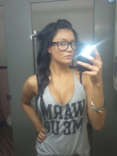 Дівчата фотографують себе у дзеркалі (52 фото) – фото 31