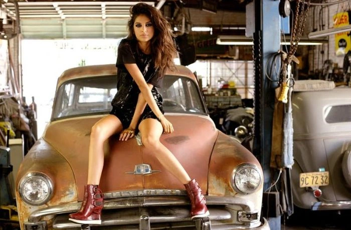Сексуальні дівчата та ретро автомобілі (64 фото) – фото 17