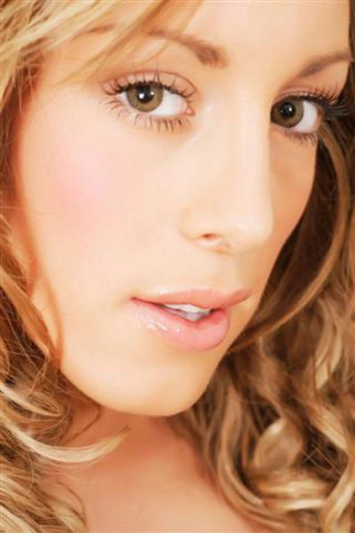 Як змінилась дівчина після пластичних операцій (23 фото) – фото 4