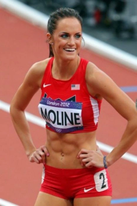 Спортивні дівчата з кубиками на животі (45 фото) – фото 33