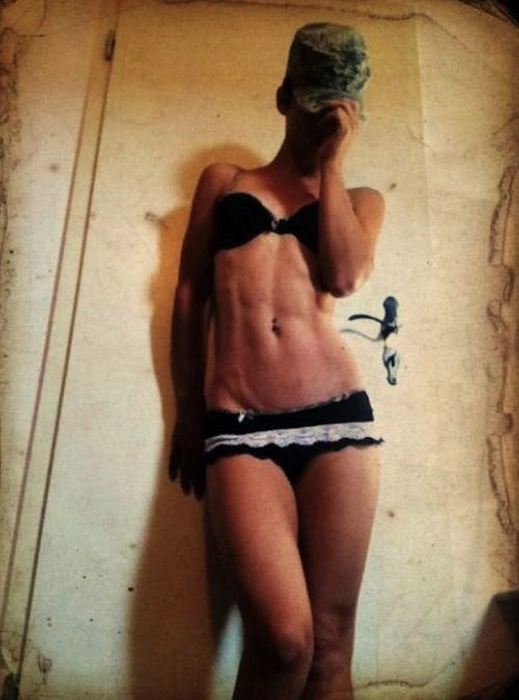 Спортивні дівчата з кубиками на животі (45 фото) – фото 36