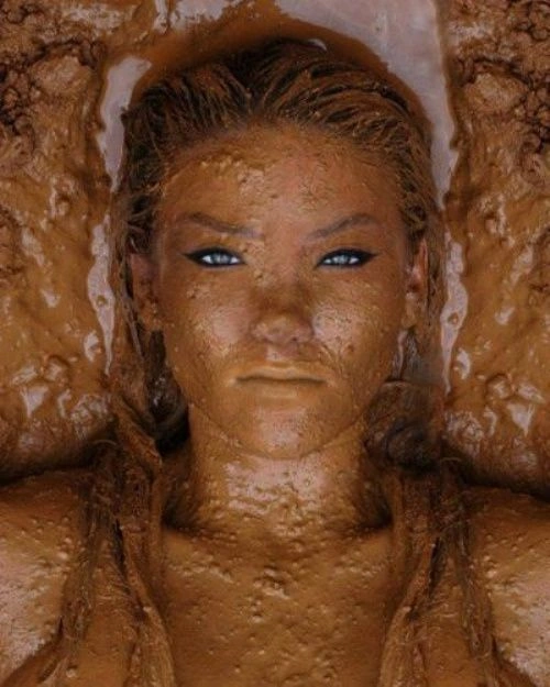 Дівчата в бруді (35 фото) – фото 15