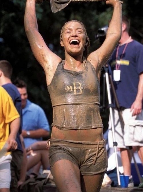 Дівчата в бруді (35 фото) – фото 22