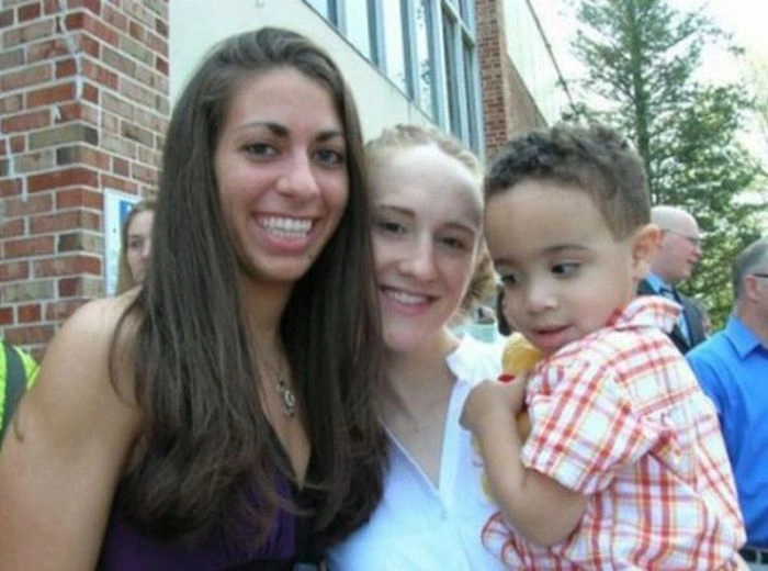 Малюки люблять миленьких дівчаток (25 фото) – фото 23