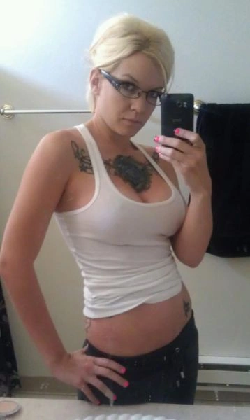 Дівчата, які не люблять носити бюстгальтери (38 фото) – фото 8