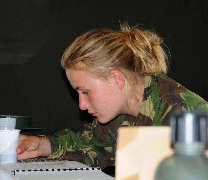 Дами в військовій формі (44 фото) – фото 15