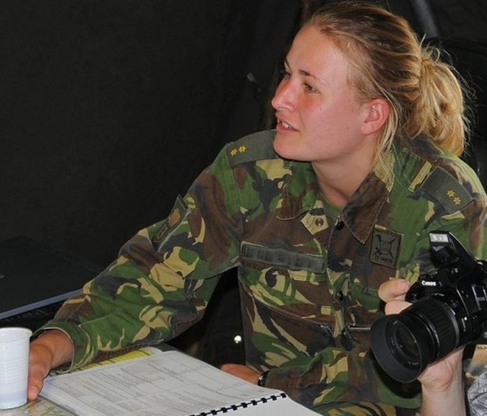 Дами в військовій формі (44 фото) – фото 17