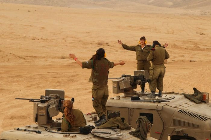 Дами в військовій формі (44 фото) – фото 26