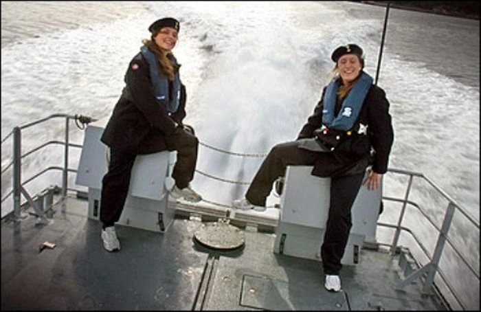 Дами в військовій формі (44 фото) – фото 37