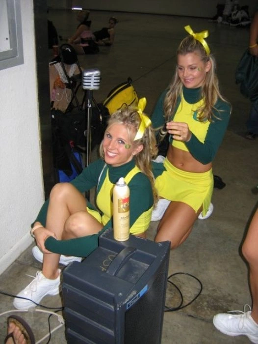 Всім посміхаючіся дівчата-черлідерки (93 фото) – фото 35