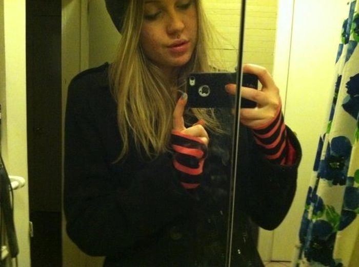 Гарні дівчата перед дзеркалом (45 фото) – фото 25