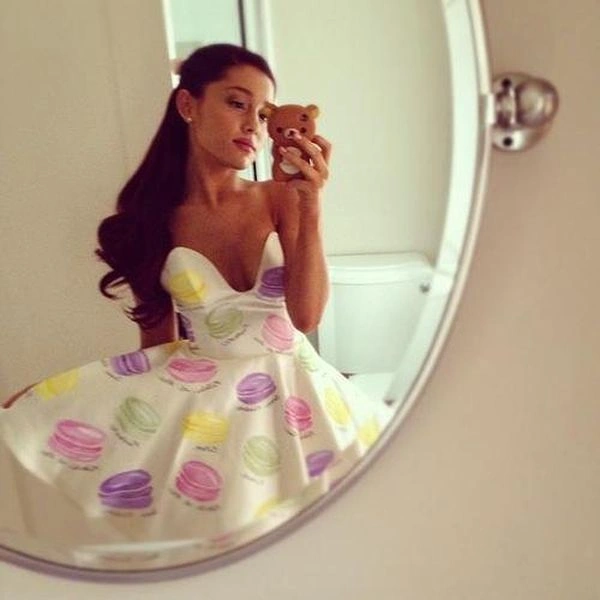 Гарні дівчата перед дзеркалом (45 фото) – фото 37