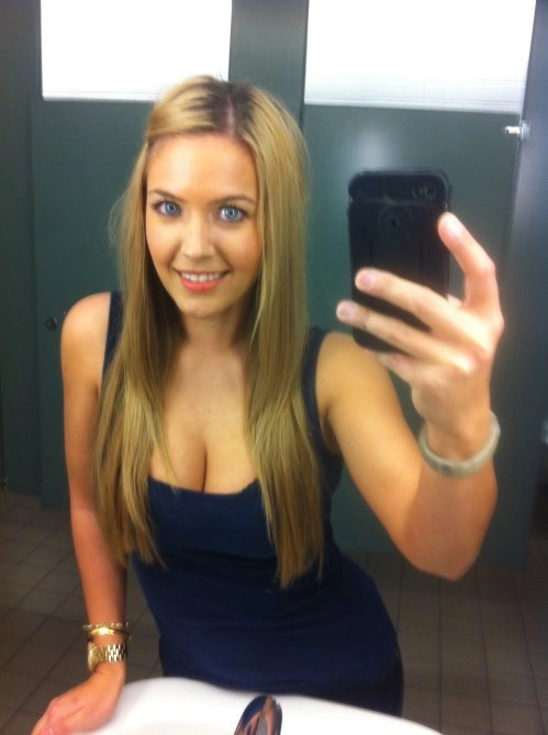 Гарні дівчата перед дзеркалом (45 фото) – фото 45