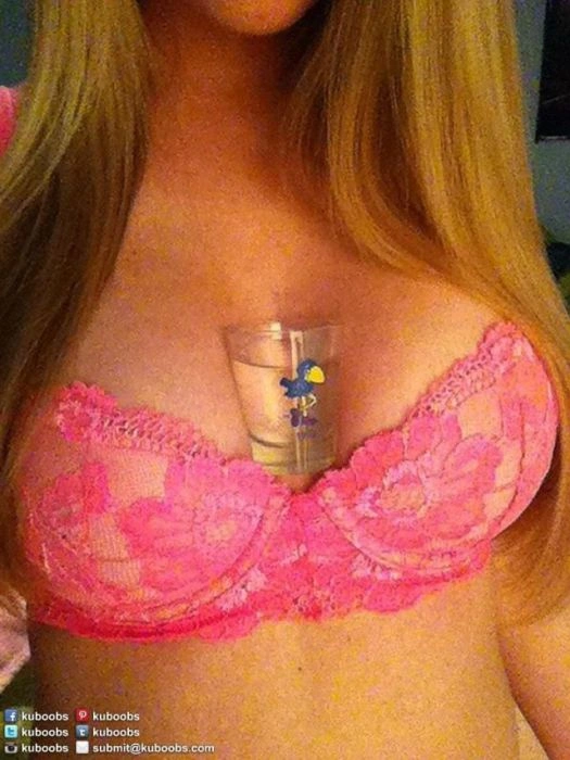 Дівчата фотографують свою грудь (27 фото) – фото 2