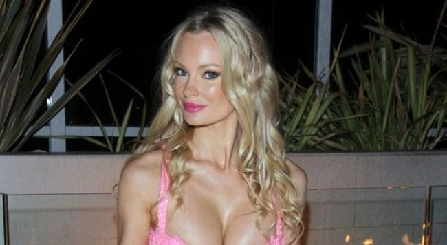 Привабливі дівчата з великим бюстом (45 фото) – фото 3