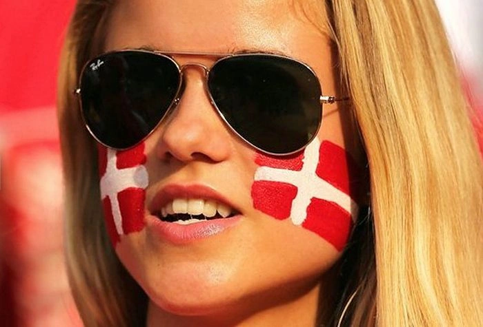 Вболівальниці з чемпіонатів Євро 2008-2012 (80 фото) – фото 12