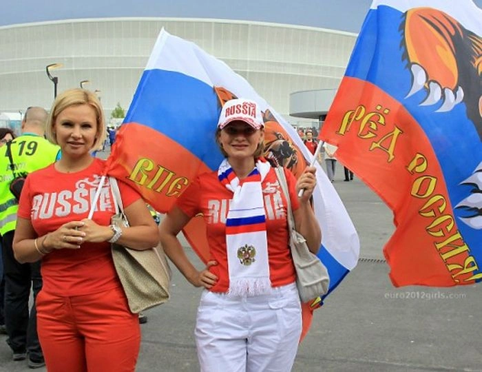 Вболівальниці з чемпіонатів Євро 2008-2012 (80 фото) – фото 43