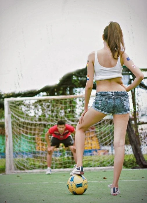 Вболівальниці з чемпіонатів Євро 2008-2012 (80 фото) – фото 45