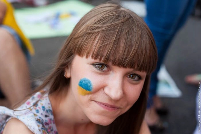 Вболівальниці на матчі Україна-Швеція (30 фото) – фото 5