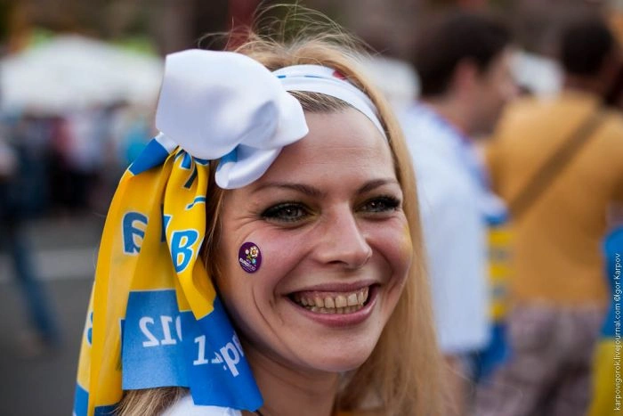 Вболівальниці на матчі Україна-Швеція (30 фото) – фото 9