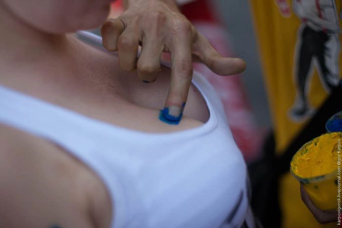 Вболівальниці на матчі Україна-Швеція (30 фото) – фото 20