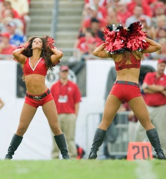 Худі дівчата з групи підтримки (90 фото) – фото 48