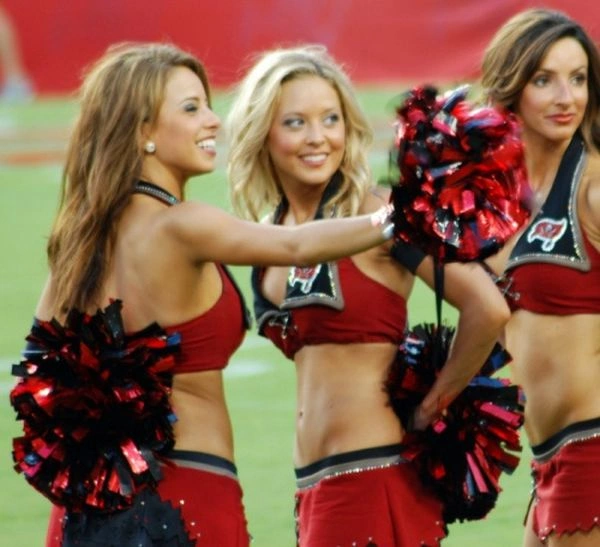 Худі дівчата з групи підтримки (90 фото) – фото 53