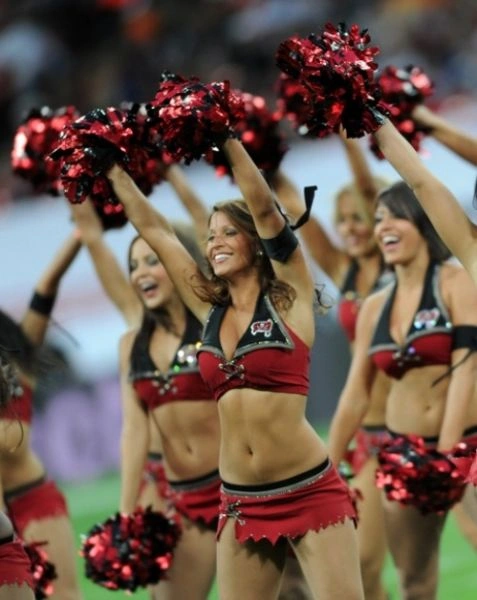 Худі дівчата з групи підтримки (90 фото) – фото 55