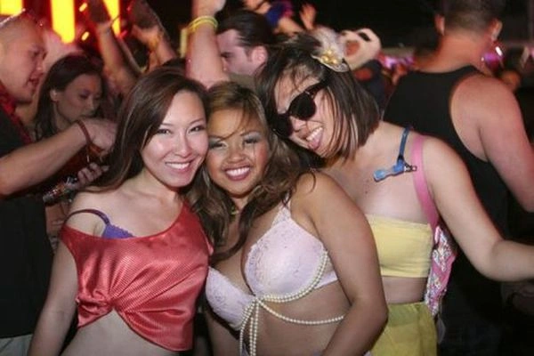 Дівчата з фестивалю електронної музики Electric Daisy 2012 (38 фото) – фото 6