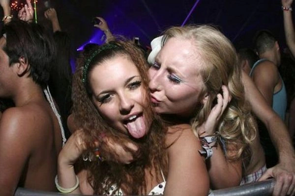 Дівчата з фестивалю електронної музики Electric Daisy 2012 (38 фото) – фото 26