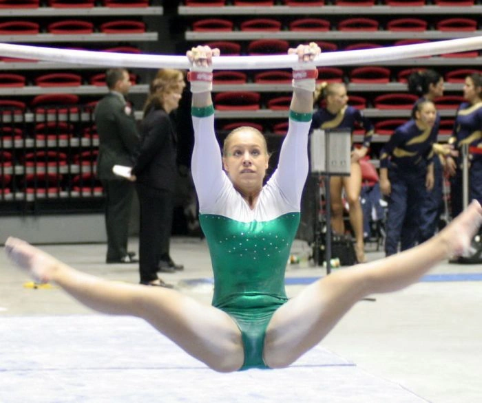 Відверті пози привабливих спортсменок. Частина 2 (55 фото) – фото 10