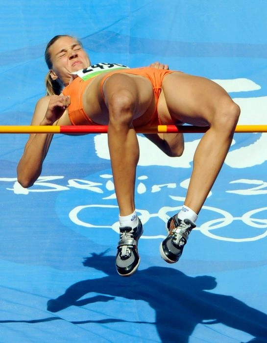 Відверті пози привабливих спортсменок. Частина 2 (55 фото) – фото 54