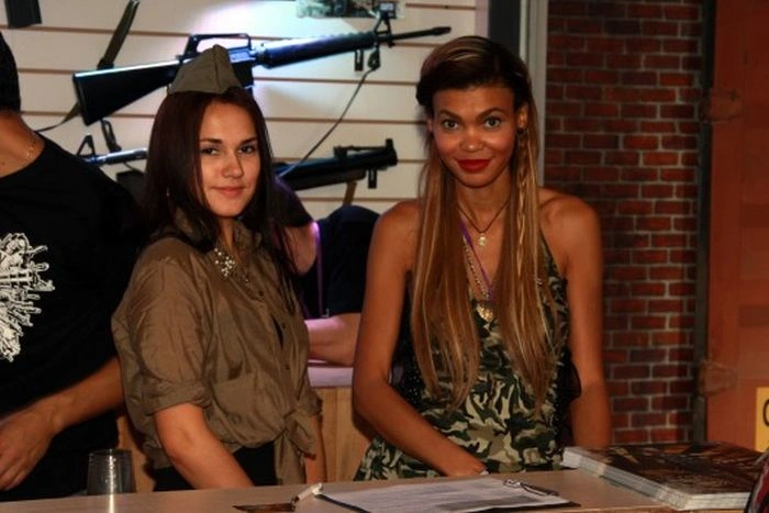 Гарні дівчата з виставки "ІгроМір 2012" (88 фото) – фото 77