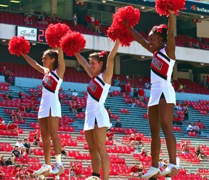 Спортивні дівчата з групи підтримки (55 фото) – фото 30