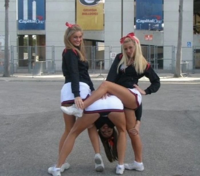 Спортивні дівчата з групи підтримки (55 фото) – фото 43