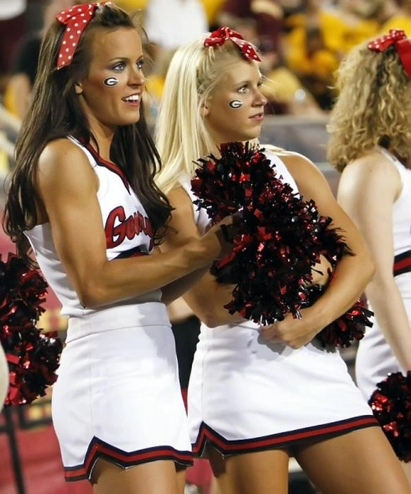 Спортивні дівчата з групи підтримки (55 фото) – фото 50