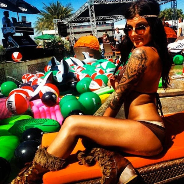 Дівчата з фестивалю Coachella 2013. Частина 2 (58 фото) – фото 43