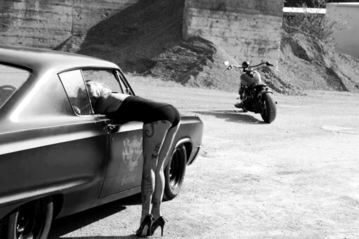 Гарні дівчата та класні автомобілі (103 фото) – фото 52