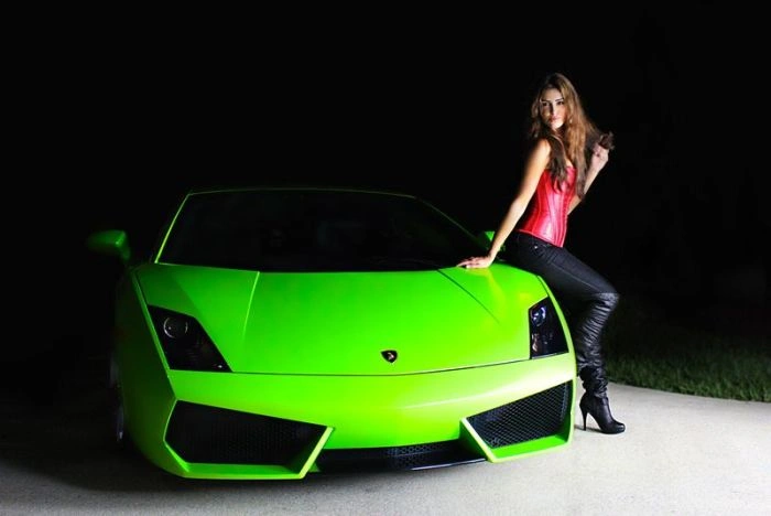 Гарні дівчата та класні автомобілі (103 фото) – фото 83